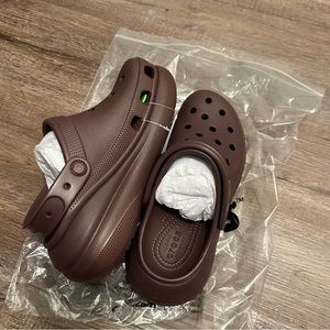 Crocs New with tag ma gala wine color